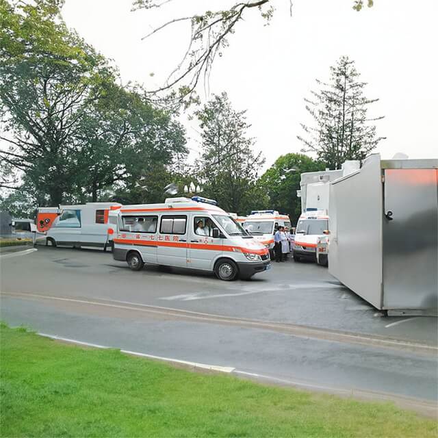 呼和浩特清水河县救护车到内蒙古乌兰察布市察哈尔右翼中旗救护车租赁：病人转运救护车收费 救护车的电话号码