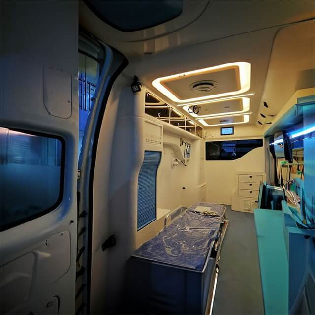 内蒙古自治区中蒙医院租赁正规救护车到湖北咸宁 救护车出租长途多少钱