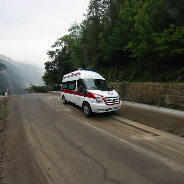 内蒙古医学院附属医院租赁正规救护车到辽宁沈阳 正规救护车出租电话多少