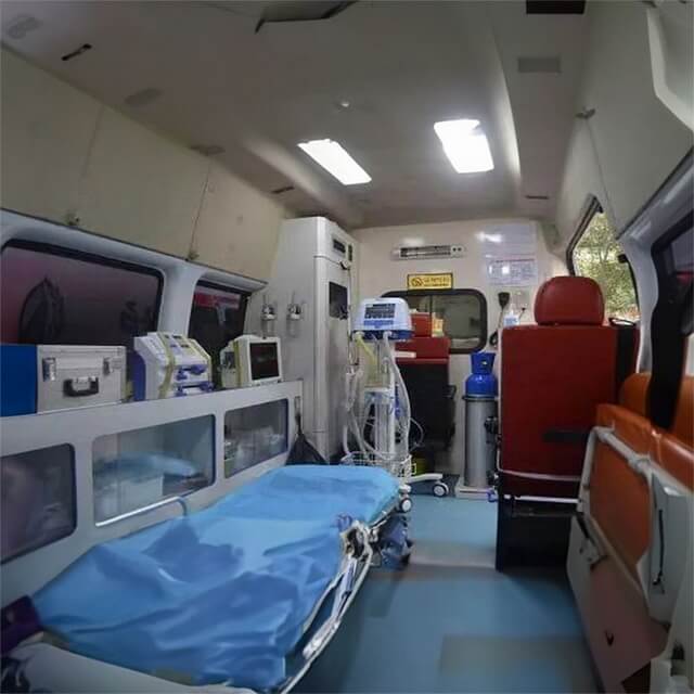 内蒙古自治区中蒙医院租赁私家救护车到广东汕头 120救护车出租电话多少