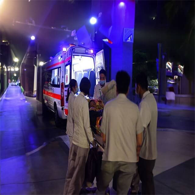 内蒙古自治区呼和浩特市和林格尔县救护车转院到赤峰市喀喇沁旗救护车转运一次多少钱 救护车的急救电话