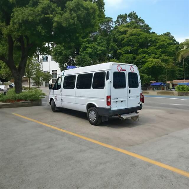 呼和浩特赛罕区救护车到内蒙古自治区呼伦贝尔市莫力达瓦达斡尔族自治旗出租救护车联系电话 急救车出租电话 私人救护车租赁费用