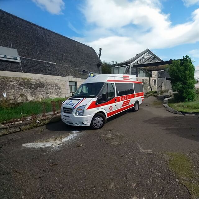 呼和浩特市第三医院私人救护车出租到云南楚雄 救护车如何出租