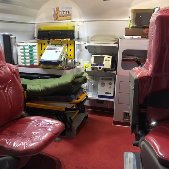 内蒙古医学院第二附属医院私人救护车租赁到甘肃陇南 救护车一般在哪里出租