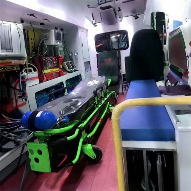 和林格尔县救护车出租到内蒙古鄂尔多斯市鄂托克旗活动救护车出租电话 救护车一次费用