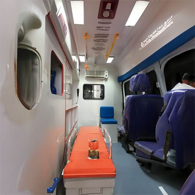 内蒙古自治区呼和浩特市土默特左旗救护车转院到内蒙古鄂尔多斯市租救护车电话