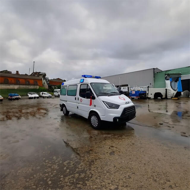 内蒙古新城区救护车到呼和浩特市赛罕区救护车租赁：长途救护车转运服务 出租120联系方式