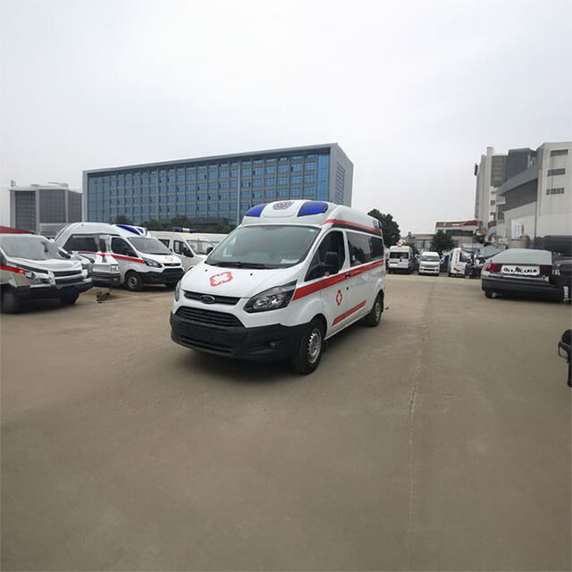 通辽市医院租救护车护送到江西鹰潭 救护车出租长途得多少钱