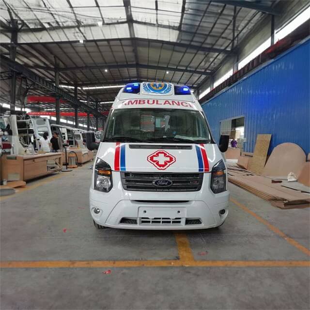 内蒙古民族大学附属医院出租急救车护送到海南屯昌县 长途救护车出租哪里靠谱