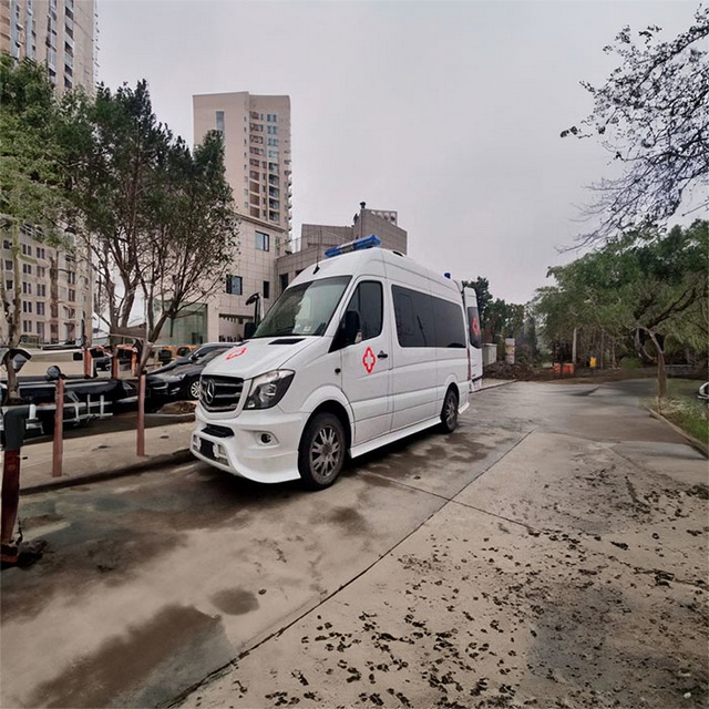 呼和浩特救护车租赁：急救车护送转运租赁收费 救护车租赁联系电话2024已更新(今日推荐)