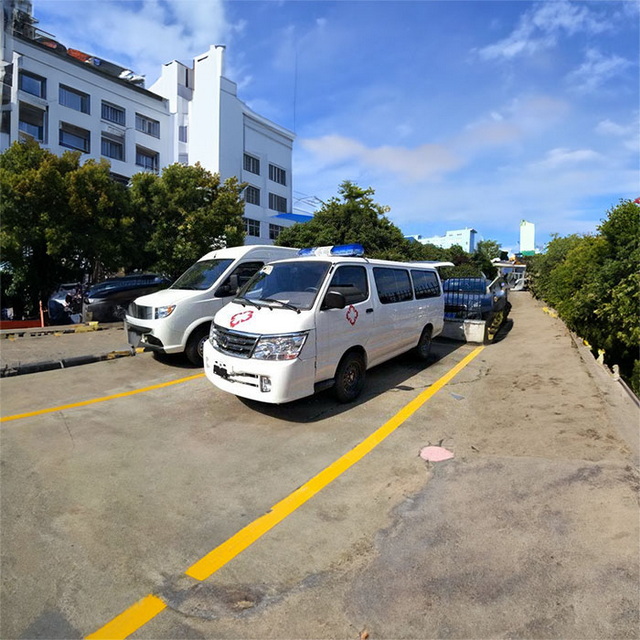 内蒙古医学院第二附属医院租私人救护车到河南新乡 转院救护车出租要多少钱