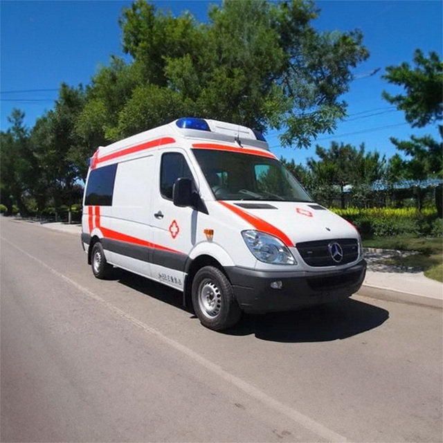 内蒙古自治区呼市土默特左旗救护车转运到赤峰市林西县救护车租赁：救护车长途转运服务 救护车的号码