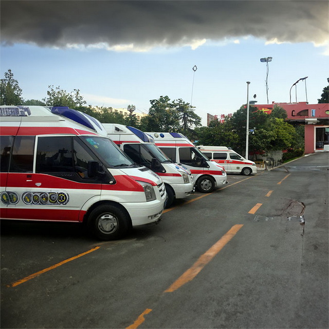 伊图里河铁路医院租私人急救车到江西吉安 救护车出租要多少钱