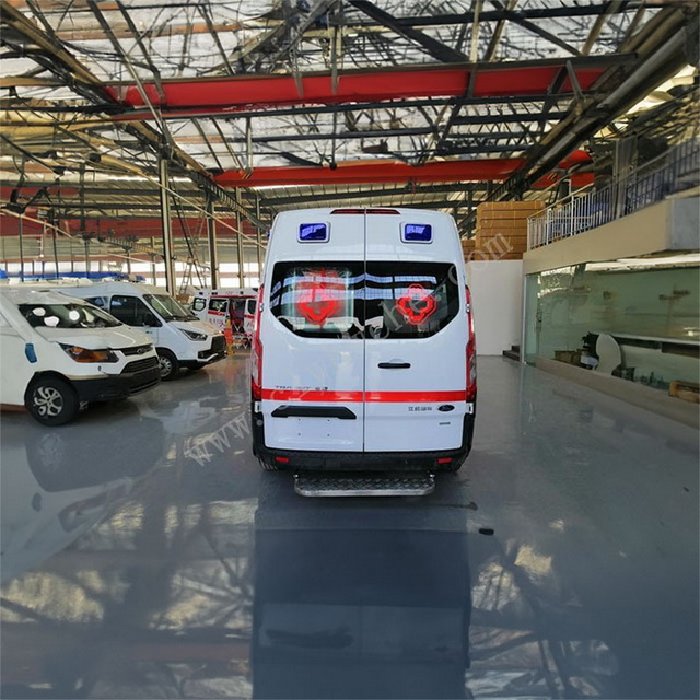 赤峰市医院租救护车护送到吉林通化 救护车出租公司哪里实惠